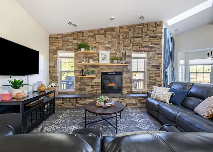 Sparrow Nest Hideaway 5br With Hot Tub