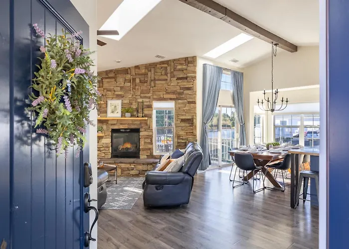 Holiday home Sparrow Nest Hideaway 5br With Hot Tub