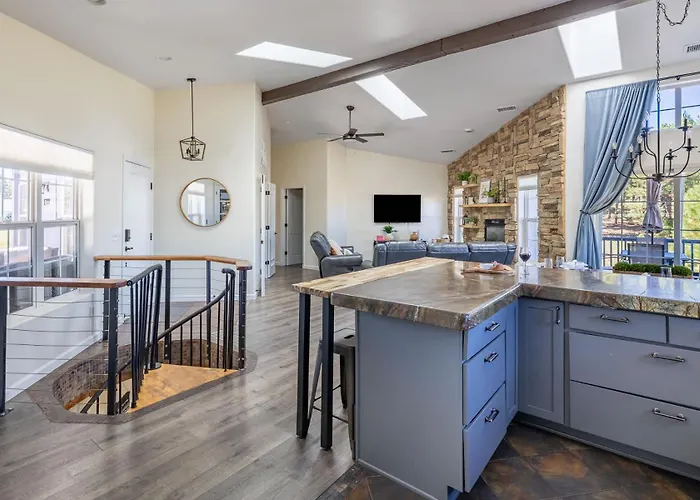 Sparrow Nest Hideaway 5br With Hot Tub